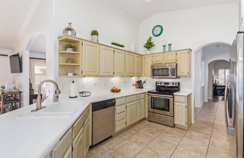 Pebblecreek Casa | Pool & Putting Green with Golf Cart minutes to Golf Courses in Sunny Arizona!
