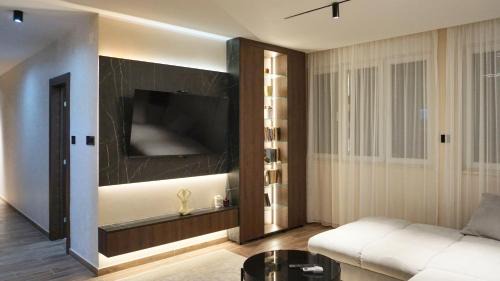 Vrdnik Apartamento | POOL RESORT Vila Lena - KING SIZE Apartman 12