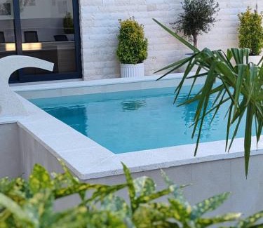 Vrdnik Apartamento | POOL RESORT- Vila Lena lux apartmani 7 i 8