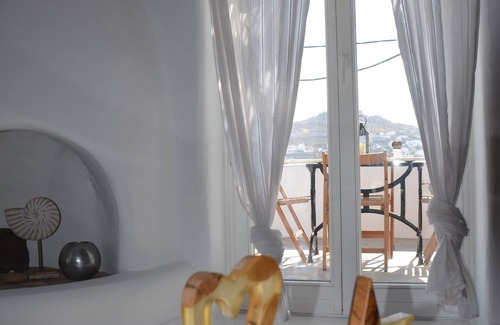 Ornos Villa | Pool/Sea View House. Airy, Wi-Fi, Balcony, AC, Close to Beach, Perfectly Located