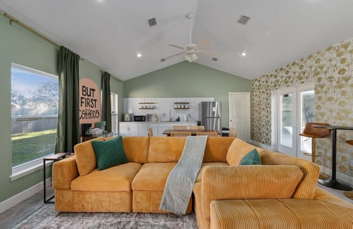Auburndale Casa | Pool + Sleeps 8 + 30mil Legoland