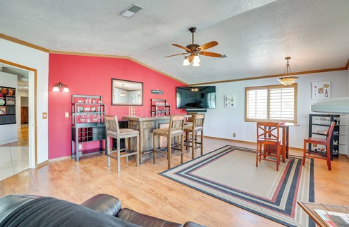 Victorville Casa | Pool, Spa & Mountain Views: Apple Valley Retreat!