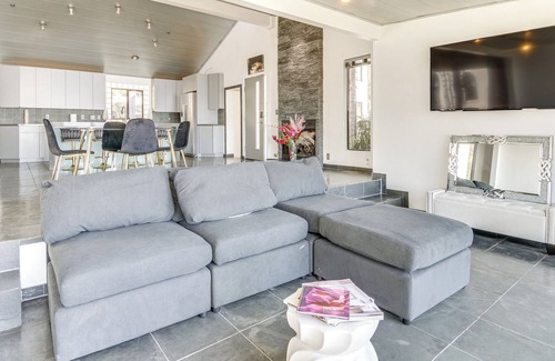 Western Malibu Casa | Pool, Spa & Ocean Views - Modern Home in Malibu!