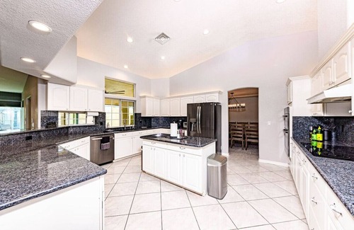 Lake Havasu City Casa | Pool | Spa | Pool Table | Lake View | Sleeps 24