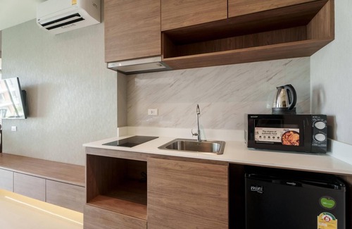 Sa Khu Condominio | Pool View 1412 Elegant Wyndham Condo