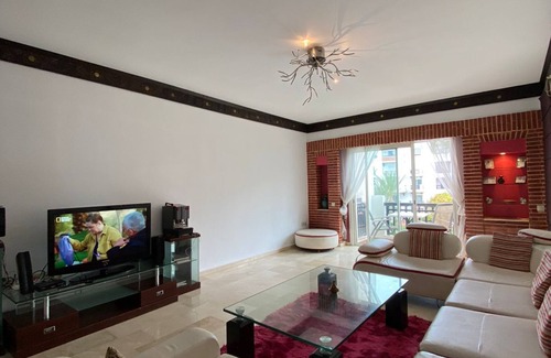 Secteur Touristique Apartamento | Pool view apartment in Marina