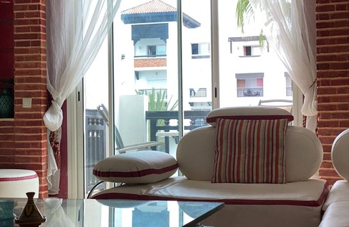 Secteur Touristique Apartamento | Pool view apartment in Marina