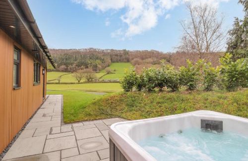 Meifod Casa | Pool View