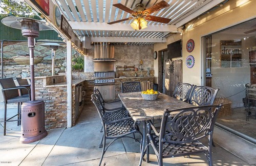Calabasas Casa | Pool, views, private guest suite, close to great hiking trail, dining & ent..