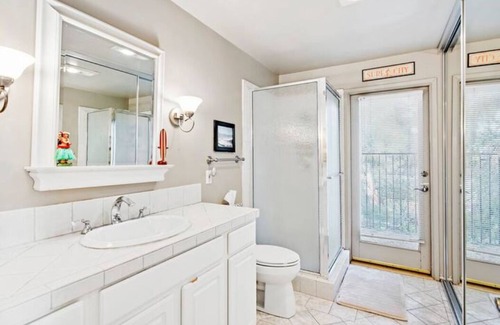 Calabasas Casa | Pool, views, private guest suite, close to great hiking trail, dining & ent..