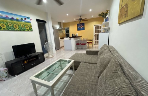 Kamala Casa | Villa con piscina, a pie de playa, restaurantes y 7Eleven