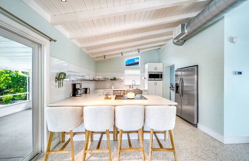 Riverside Park Casa | Pool! Waterfront & Tiki Hut! Close To Beach!