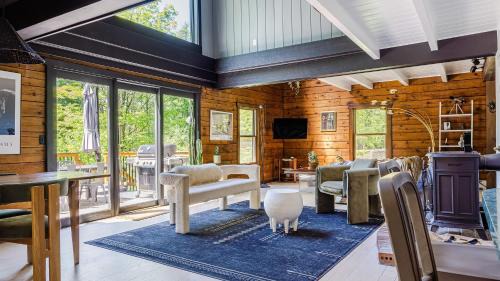 New Paltz Casa | PoolHot Tub Firepit Near Hikes Shops Dining Cragswood Lodge by AvantStay