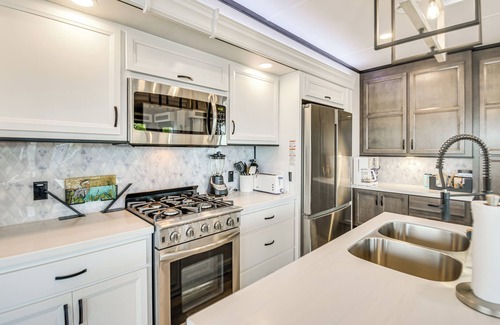 Sandbridge Cabaña | Pools, Boat Ramp & More: Cottage in Virginia Beach