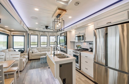 Sandbridge Cabaña | Pools, Boat Ramp & More: Cottage in Virginia Beach