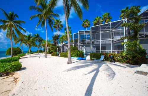 Rum Point Casa | Pools of the Kai 6 - Beachfront Condo with Private Pool Atrium, Modern Kitchen, and Outdoor Grill