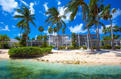 Rum Point Casa | Pools of the Kai 6 - Beachfront Condo with Private Pool Atrium, Modern Kitchen, and Outdoor Grill
