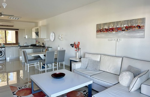 Esentepe Apartamento | Poolside 2 Bedroom Vacation Rental With Garden Terrace