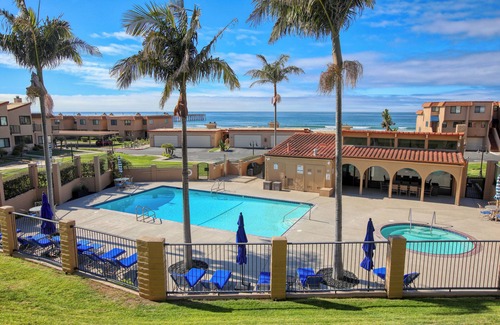 Downtown Condominio | Poolside and Ocean View - 104 Pismo Shores