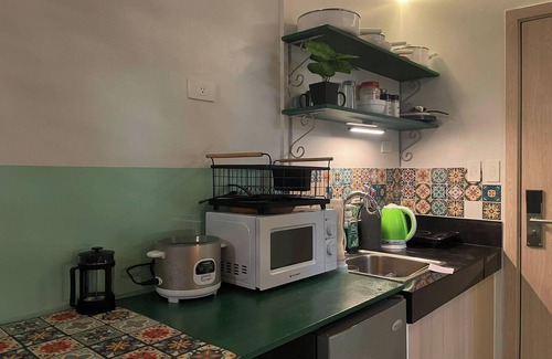 Marilao Apartamento | Poolside Apartment - Sleeps 4, Ac & Hot Shower