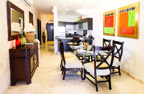 Downtown Condominio | Hermoso condominio de 2 dormitorios justo en la playa en Playa del Carmen !! (102 arrecifes)