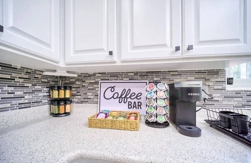 Hyde Park Casa | Poolside Haven Near Golf Course Sleeps 12