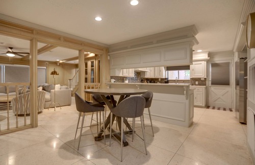 Braeswood Place Casa | Poolside Oasis Near Medical Center & NRG Stadium!