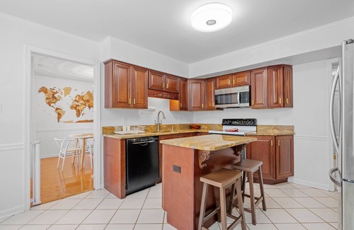 Northeast Virginia Beach Casa | Poolside Oasis, Relax and Enjoy!