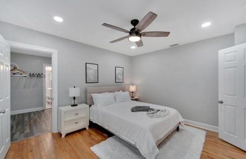 Greater Woodlawn Casa | Poolside Paradise - Spacious - Peaceful Patio