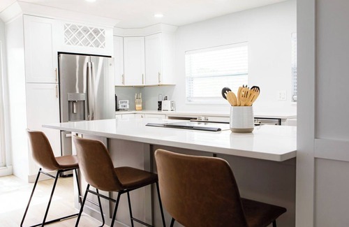 Pinellas Point Casa | Poolside Paradise ~ 3BR Modern Retreat Near Downtown & Beaches