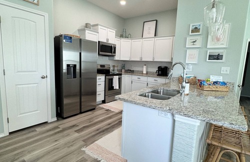 Rockport Cabaña | Poolside Paradise w/King Suite - Beach and Boat Ramps Just a Few Minutes Away