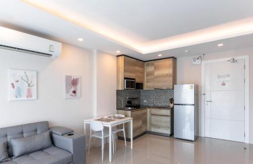 Rawai Apartamento | Poolside Rawai Condo Sea View by IBG Property 202