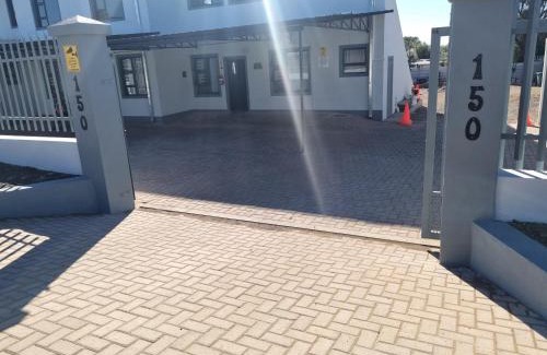 Keetmanshoop Apartamento | Pooltjie's Self-catering Overnight