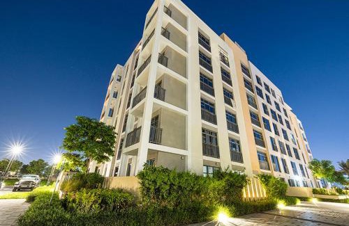 Sharjah Apartamento | Poolview Studio شقة at Al Zahia - Sunset Escape
