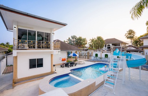 Hua Hin Villa | Poolvilla huahin 7 Minutes to the beach.4 bedrooms, 3 bathrooms