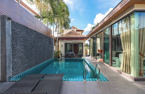 Nai Harn Villa | PoolVilla Jacuzzi & Mountain View V232