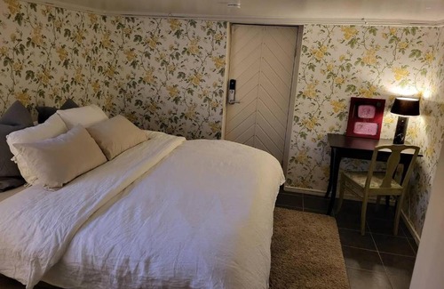 Orebro Apartamento | Poolvillan i centrala Örebro
