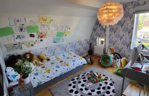Orebro Apartamento | Poolvillan i centrala Örebro