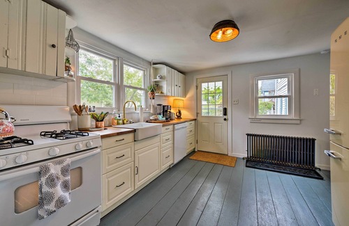 Cape May Court House Cabaña | ¡NUEVO! Acogedor 1800 Cottage 5Mi a Stone Harbor Beach!