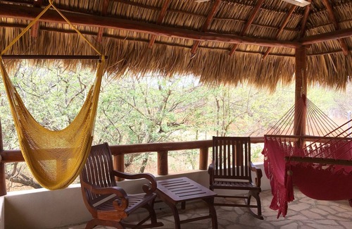 Popoyo Casa | Popoyo Palmeras 2Bed / 2Bath Pasos de la comunidad privada de playa / surf break