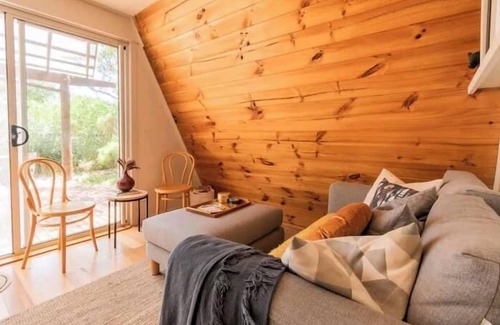 Great Bay Casa | Poppies homely retreat