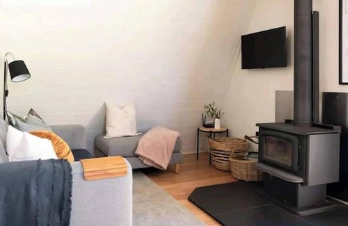 Great Bay Casa | Poppies homely retreat
