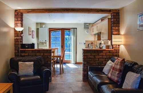 Skewen Cabaña | Poppy Cottage - UK40102