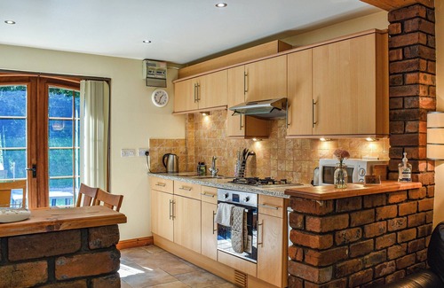 Skewen Cabaña | Poppy Cottage - UK40102