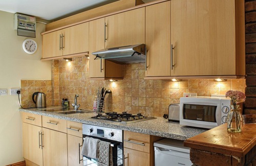 Skewen Cabaña | Poppy Cottage - UK40102