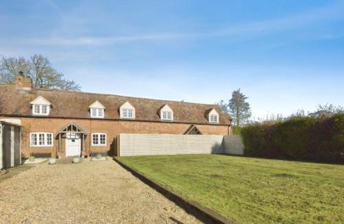Wavendon Casa | Poppy Rose Cottage