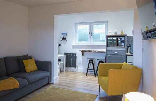 Falkirk Chalet De Esquí | Poppy's Place Luxury Tiny Home With Secluded Patio, Hot Tub