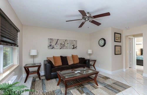 Poinciana Park Apartamento | Popular 1 bedroom 1 bathroom apartment just minutes away!