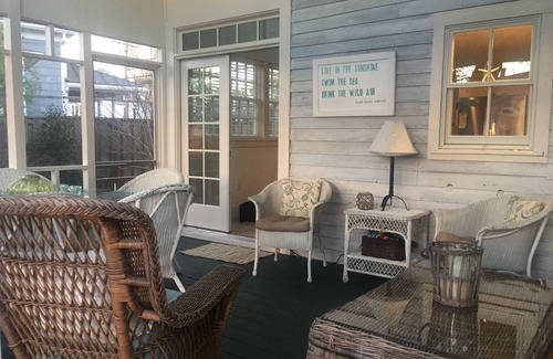 Historic District Casa | Popular Charming & Comfortable Beach Cottage in Lewes Historic District