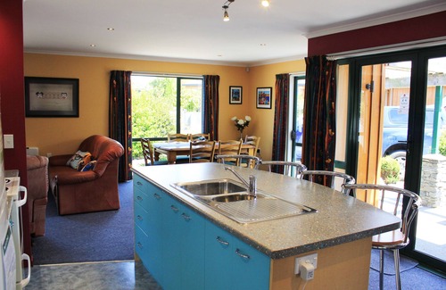 Hanmer Springs Casa | Popular para familias, moderno y acogedor Bach, + WiFi, 21 Devon Street Hanmer Springs